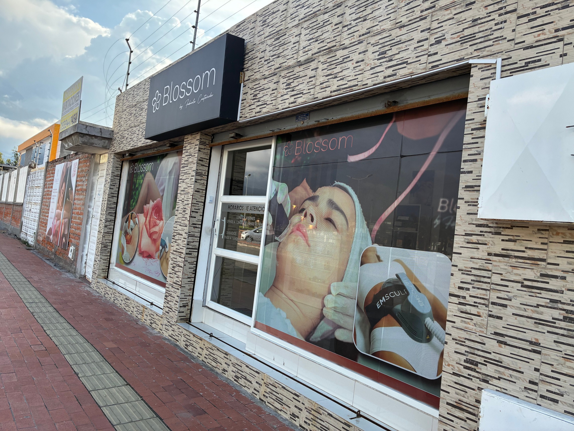 Fachada de Blossom Spa en Ibarra
